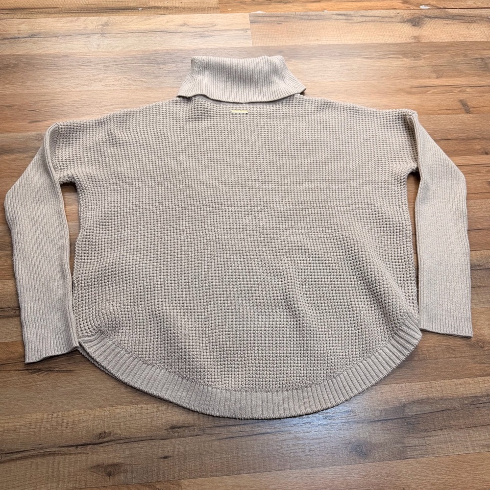 Michael Kors Size S Women's Cream Turtleneck Sweater - Picture 2 of 6